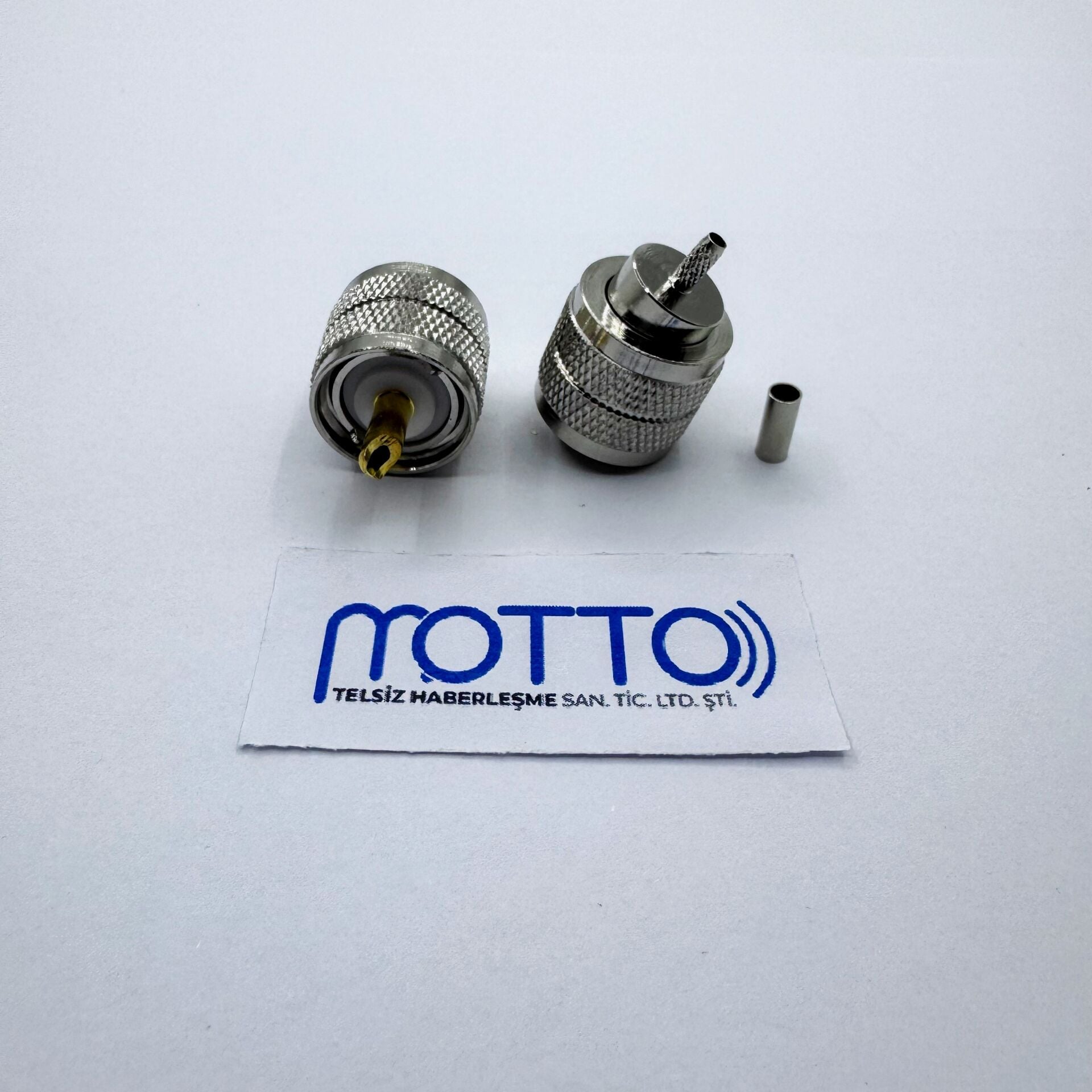 RG316 kablolar ile uyumlu UHF Erkek sıkmalı konnektör